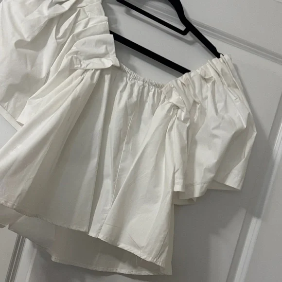 Chic White Blouse with Ruffled Sleeves - Picture 3 of 6